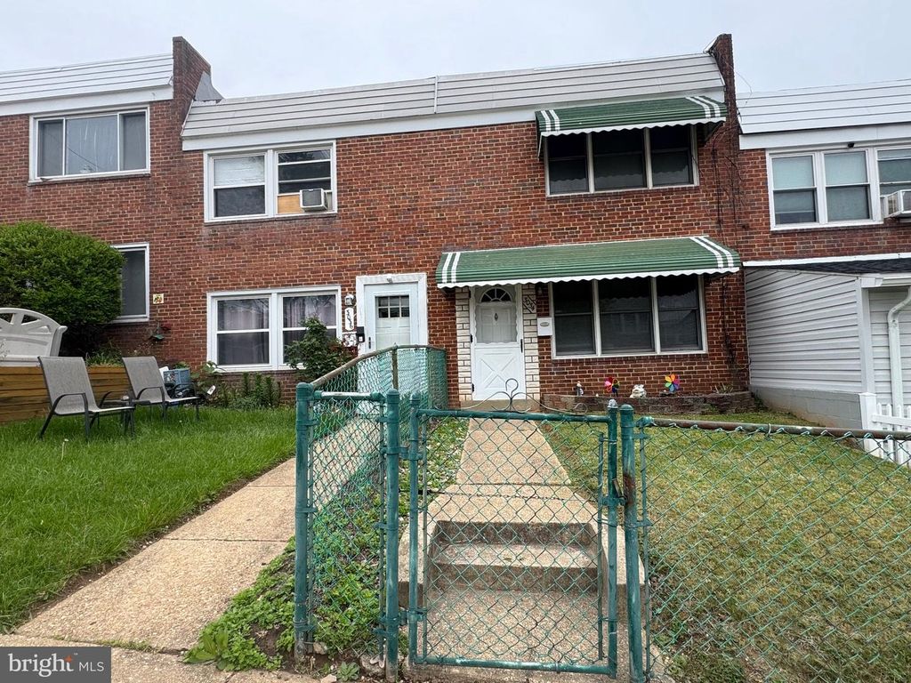 Image 2 of property listing at 3034 LORENA AVE, Baltimore, MD 21230