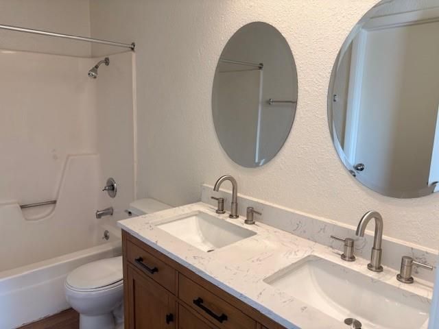 6908 Lovely LN, Austin, TX 78744