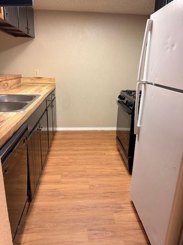 6908 Lovely LN, Austin, TX 78744