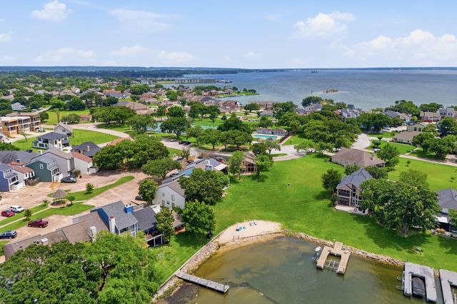 11317 Main Sail Loop, Willis, TX 77138