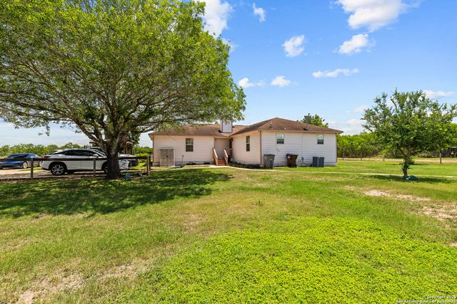 425 Old Pleasanton, San Antonio, TX 78264