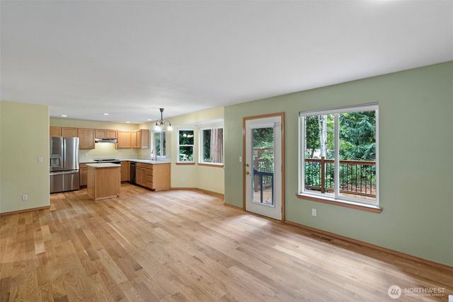6001 Whale Dancer Court NE, Suquamish, WA 98392