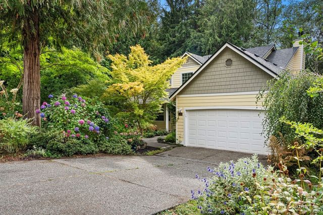 6001 Whale Dancer Court NE, Suquamish, WA 98392