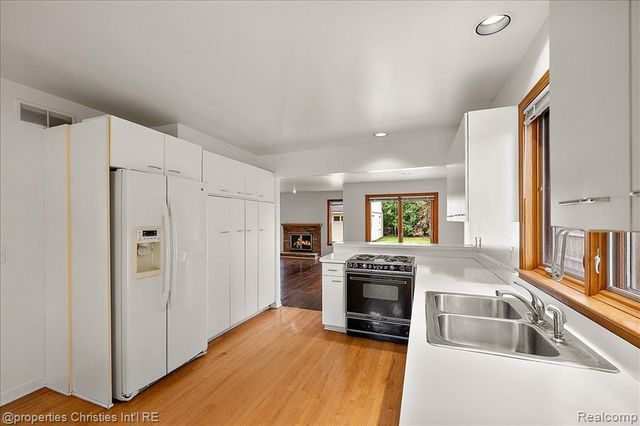 2635 Dorchester Road, Birmingham, MI 48009