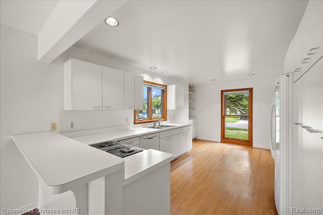 2635 Dorchester Road, Birmingham, MI 48009