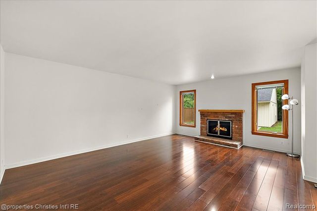 2635 Dorchester Road, Birmingham, MI 48009