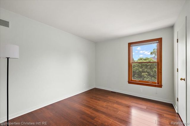 2635 Dorchester Road, Birmingham, MI 48009