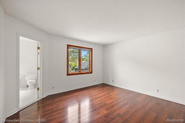 2635 Dorchester Road, Birmingham, MI 48009