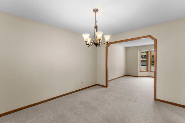 10130 31st Avenue N, Plymouth, MN 55441