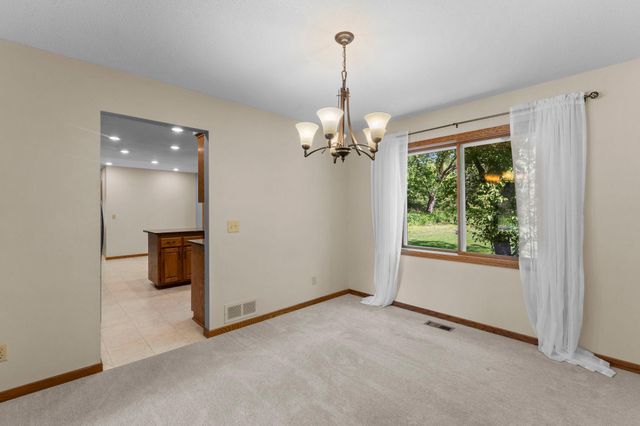 10130 31st Avenue N, Plymouth, MN 55441