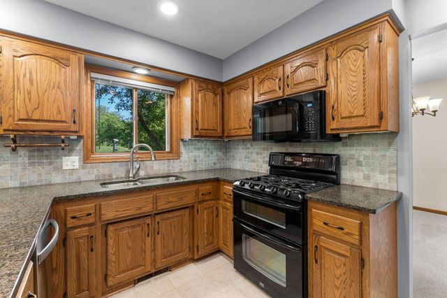 10130 31st Avenue N, Plymouth, MN 55441