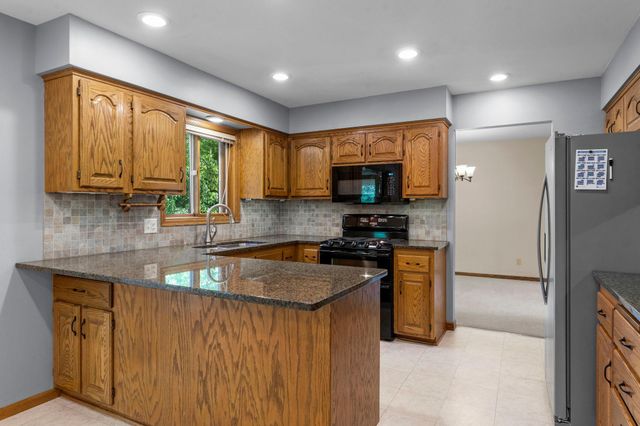 10130 31st Avenue N, Plymouth, MN 55441