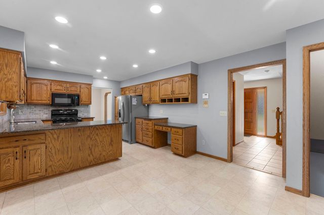 10130 31st Avenue N, Plymouth, MN 55441