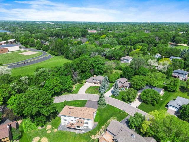 10130 31st Avenue N, Plymouth, MN 55441
