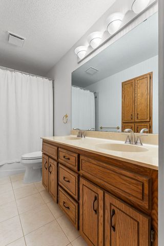 10130 31st Avenue N, Plymouth, MN 55441