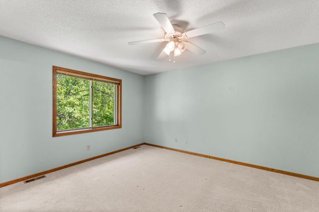 10130 31st Avenue N, Plymouth, MN 55441