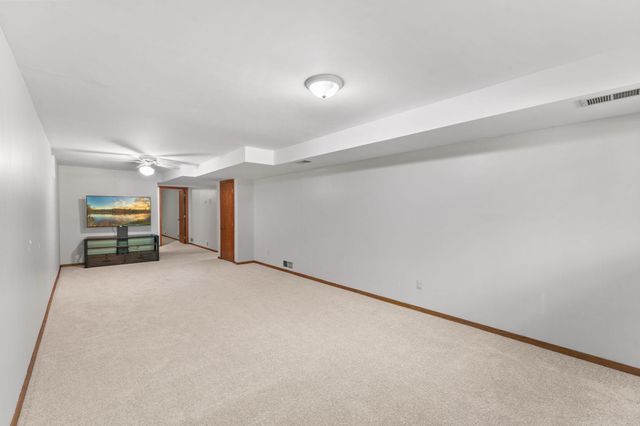 10130 31st Avenue N, Plymouth, MN 55441