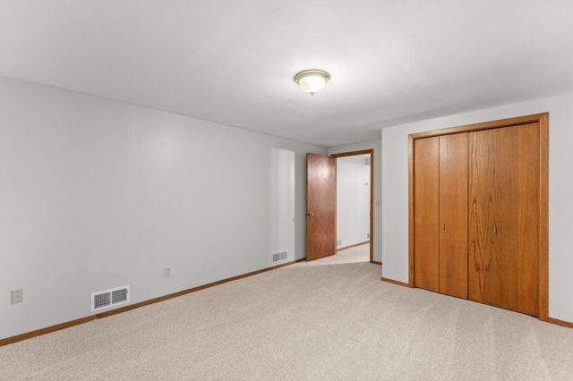 10130 31st Avenue N, Plymouth, MN 55441