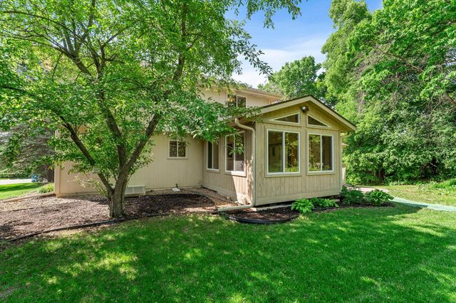 10130 31st Avenue N, Plymouth, MN 55441