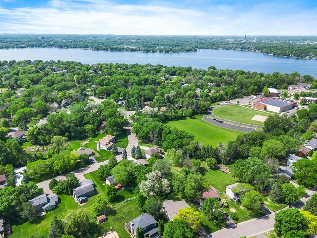 10130 31st Avenue N, Plymouth, MN 55441