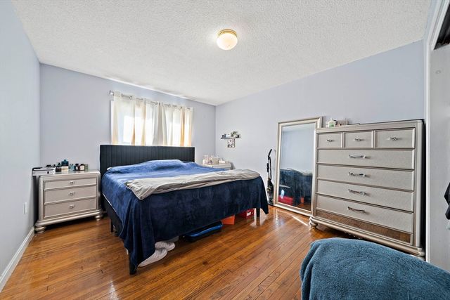 88 Pearl St, Stoughton, MA 02072