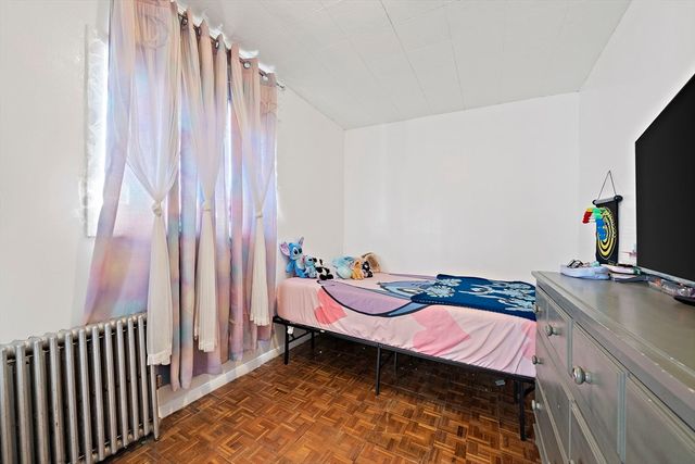 88 Pearl St, Stoughton, MA 02072