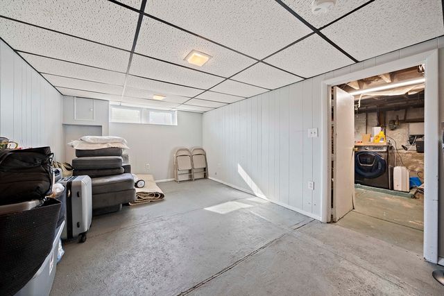 88 Pearl St, Stoughton, MA 02072