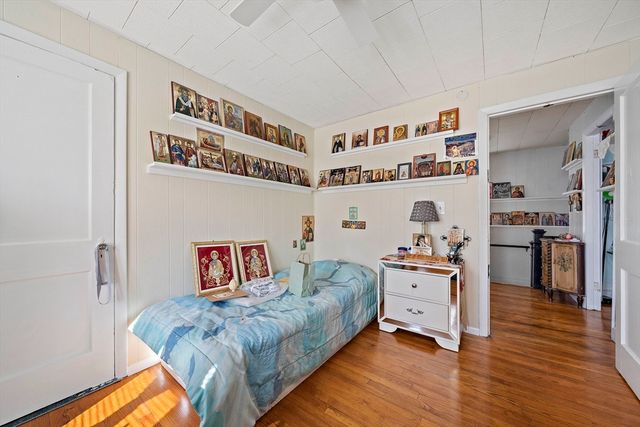 88 Pearl St, Stoughton, MA 02072