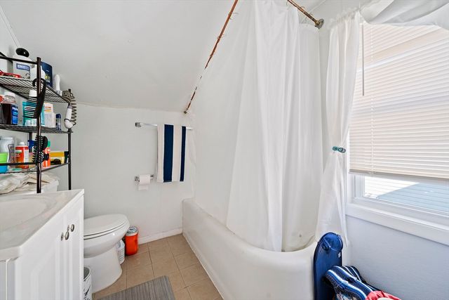 88 Pearl St, Stoughton, MA 02072