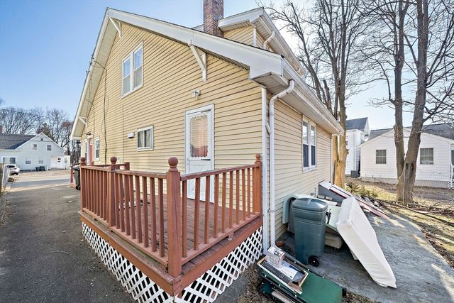 88 Pearl St, Stoughton, MA 02072