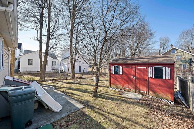 88 Pearl St, Stoughton, MA 02072