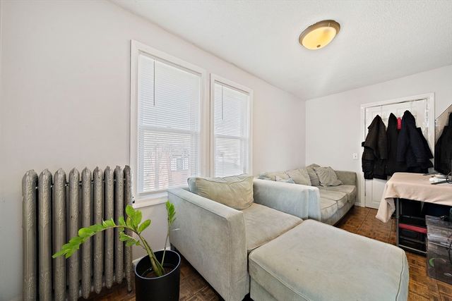 88 Pearl St, Stoughton, MA 02072