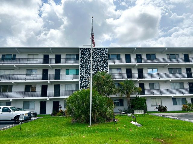 4906 VICTORIA DRIVE 103, Cape Coral, FL 33904