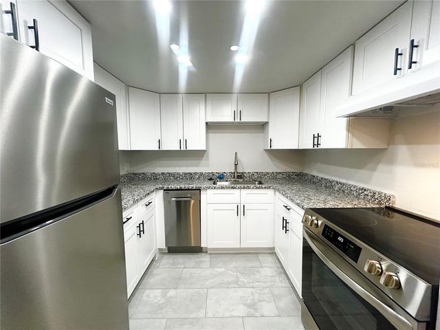 4906 VICTORIA DRIVE 103, Cape Coral, FL 33904