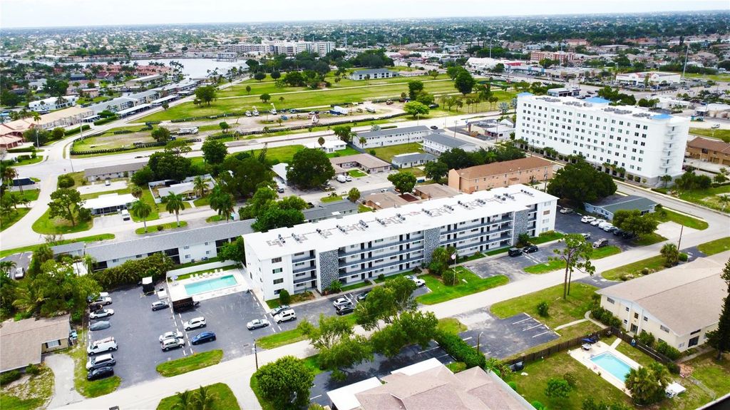 4906 VICTORIA DRIVE 103, Cape Coral, FL 33904
