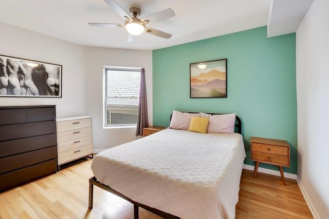 6251 N Magnolia Avenue 2, Chicago, IL 60660