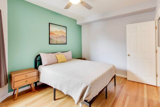 6251 N Magnolia Avenue 2, Chicago, IL 60660