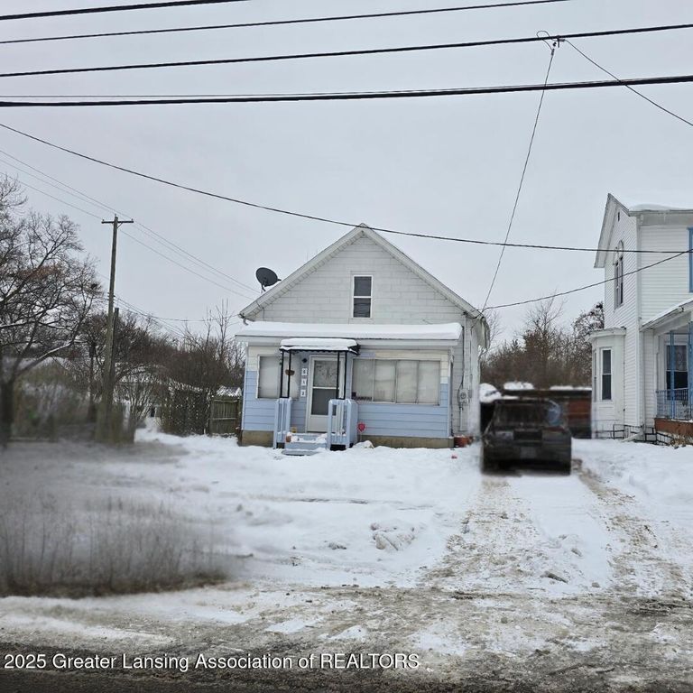 612 Baker Street, Lansing, MI 48910