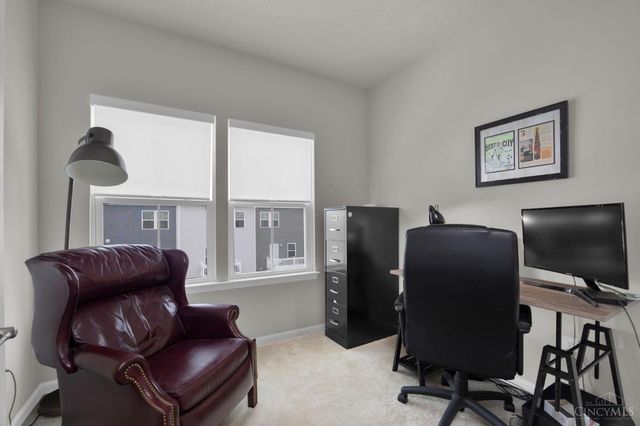 34 Wentworth Lane, Deer Park, OH 45236