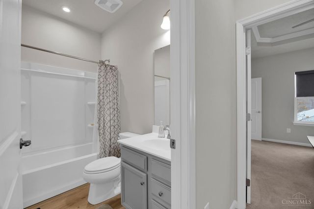 34 Wentworth Lane, Deer Park, OH 45236