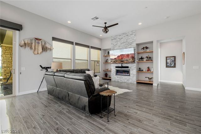 21 Costa Tropical Drive, Henderson, NV 89011