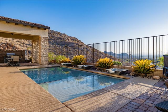 21 Costa Tropical Drive, Henderson, NV 89011