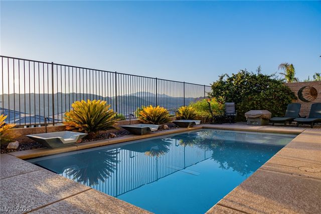 21 Costa Tropical Drive, Henderson, NV 89011