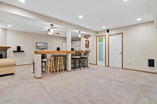 215 9th Avenue N, South Saint Paul, MN 55075