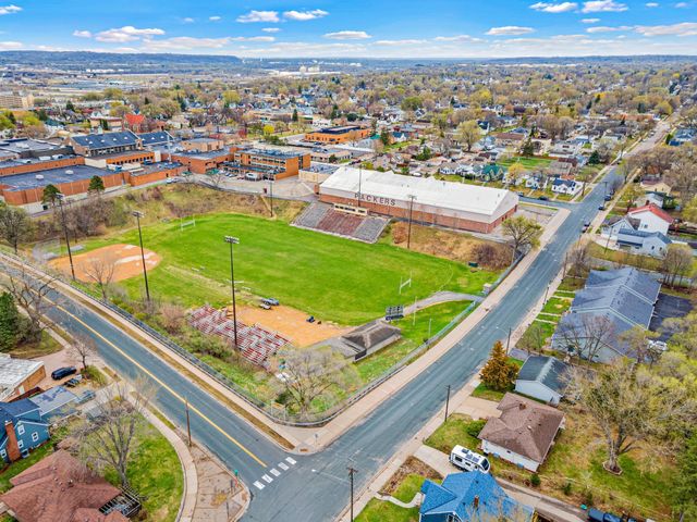 215 9th Avenue N, South Saint Paul, MN 55075