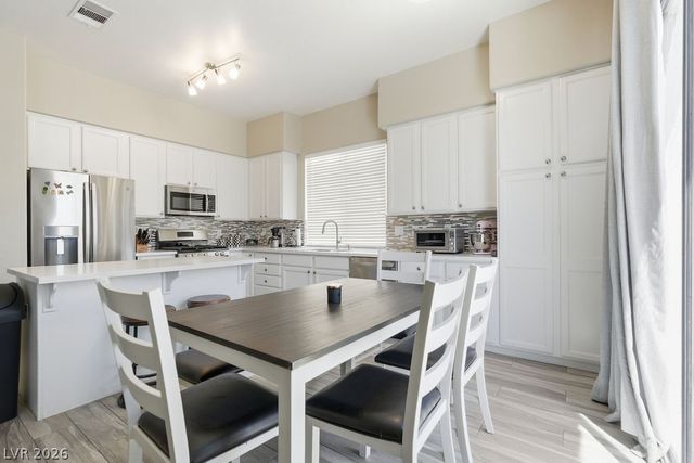 1812 Snow Spring Lane, Las Vegas, NV 89134