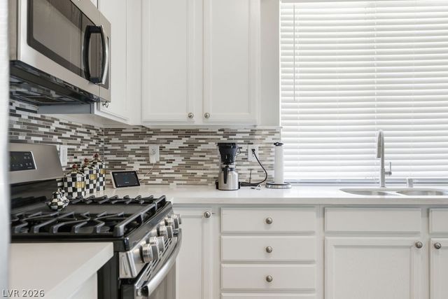 1812 Snow Spring Lane, Las Vegas, NV 89134