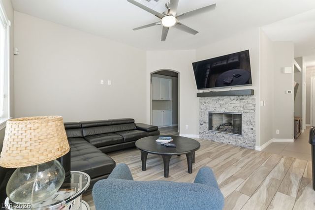 1812 Snow Spring Lane, Las Vegas, NV 89134