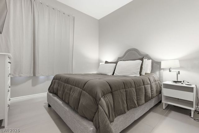 1812 Snow Spring Lane, Las Vegas, NV 89134
