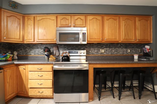 4940 Onway Drive, Ottawa Lake, MI 49267